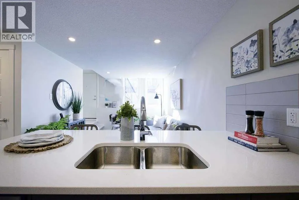 1113, 135 Mahogany Parade SE