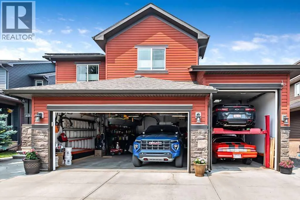 128 Drake Landing Terrace