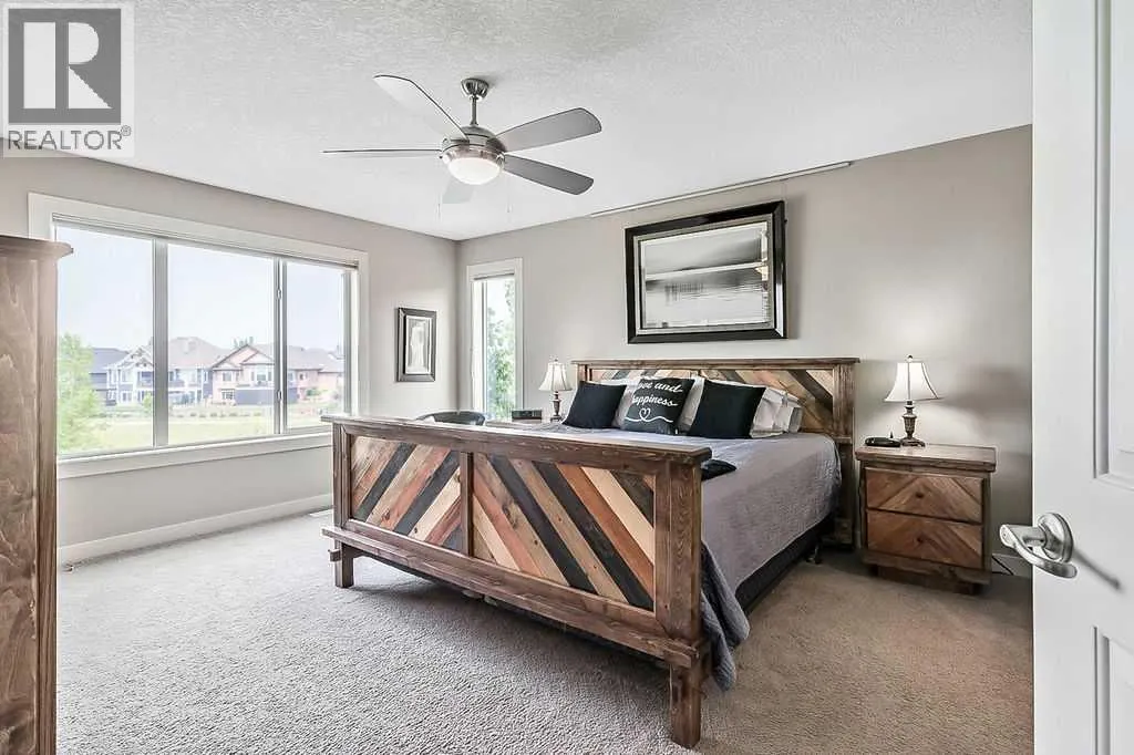 128 Drake Landing Terrace