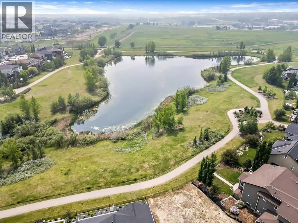 128 Drake Landing Terrace