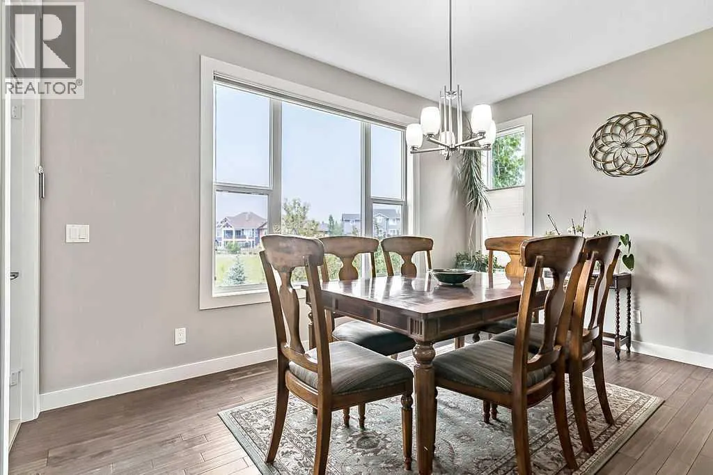 128 Drake Landing Terrace