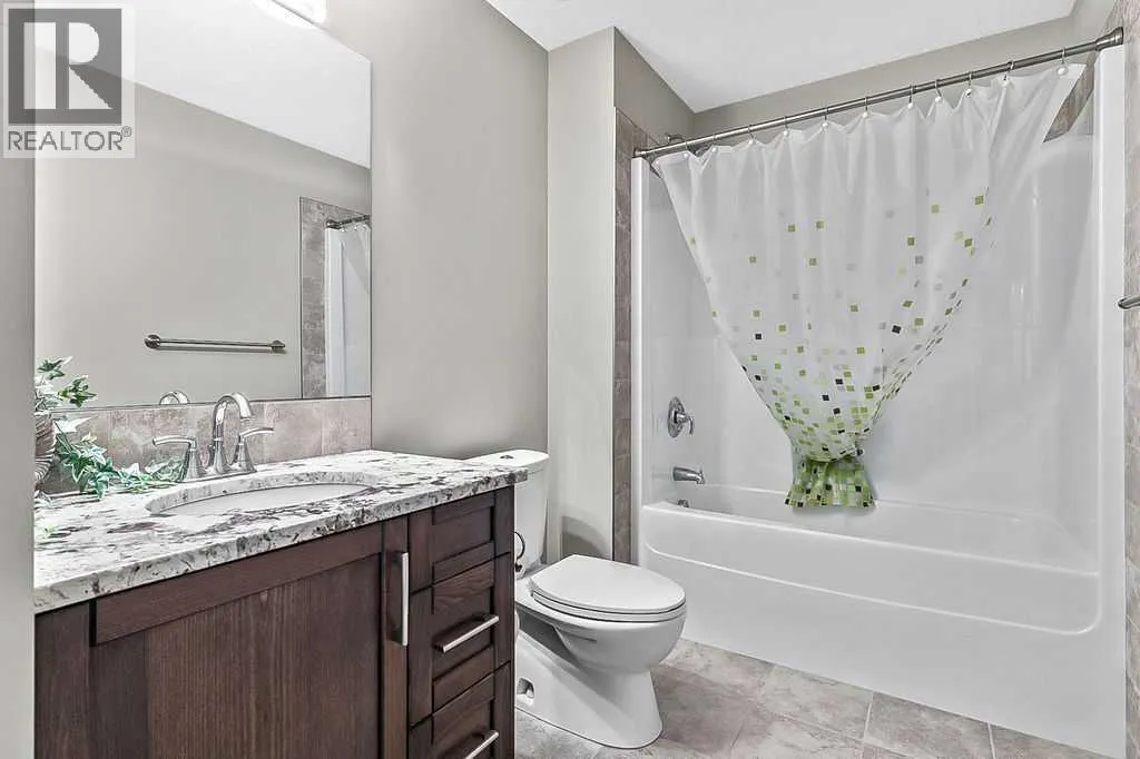128 Drake Landing Terrace