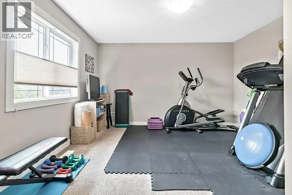 128 Drake Landing Terrace