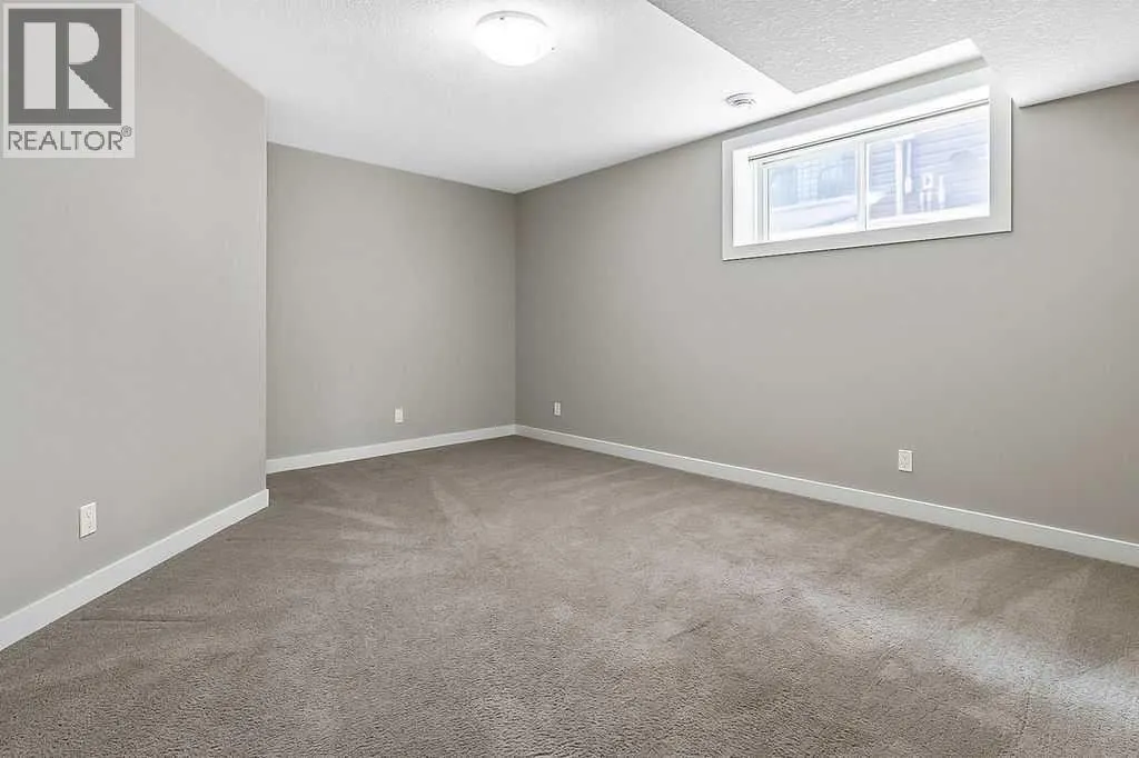 128 Drake Landing Terrace