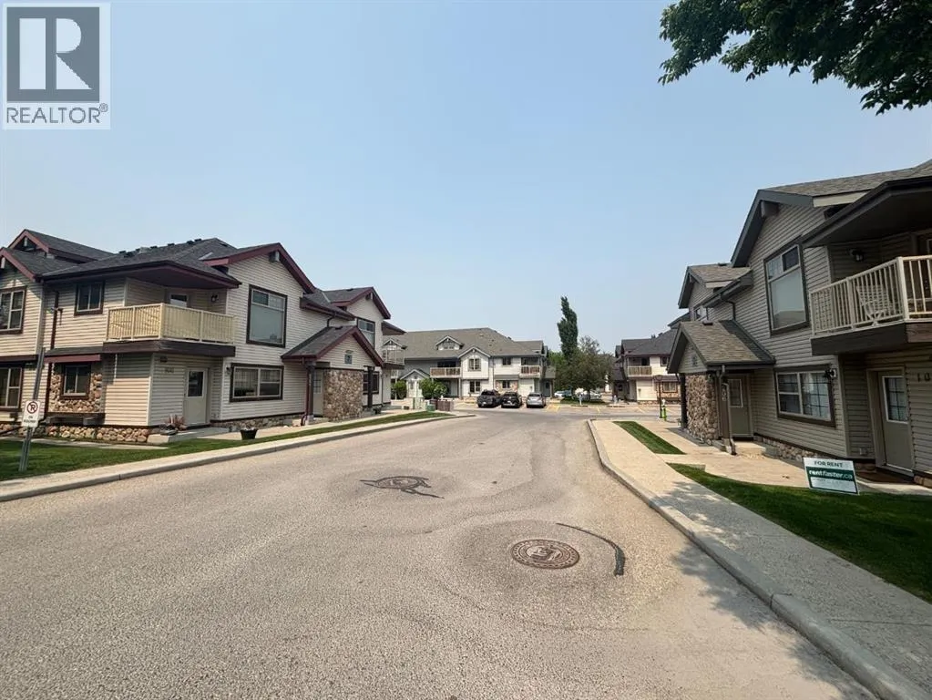 106, 8 Everridge Square SW