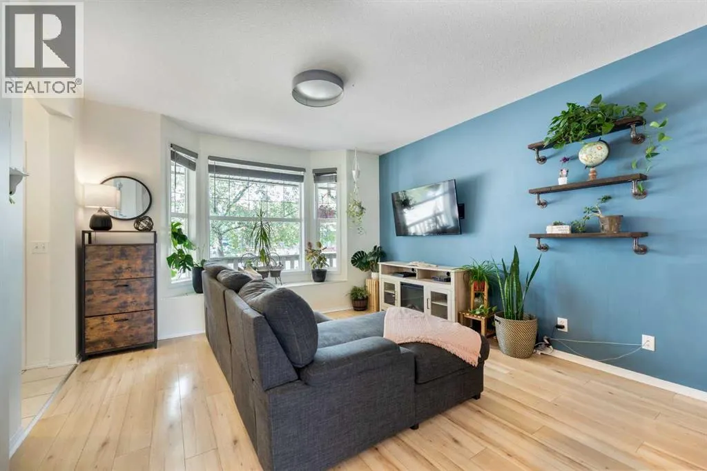 106, 2006 Luxstone Boulevard