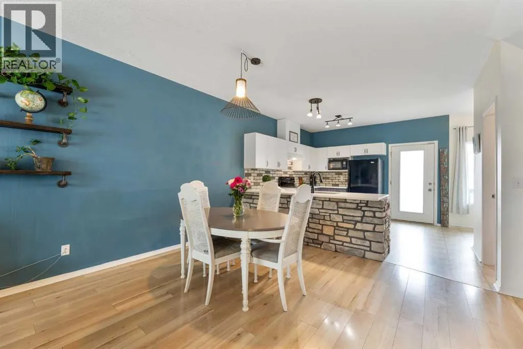 106, 2006 Luxstone Boulevard