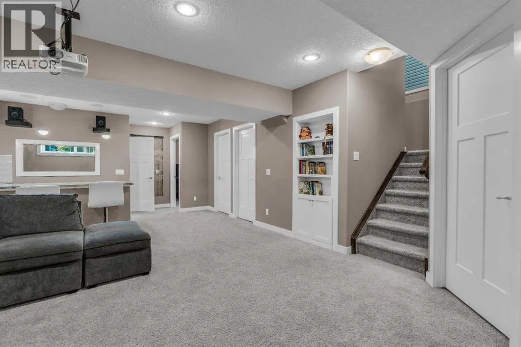 30 Everhollow Green SW