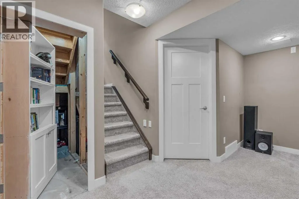 30 Everhollow Green SW