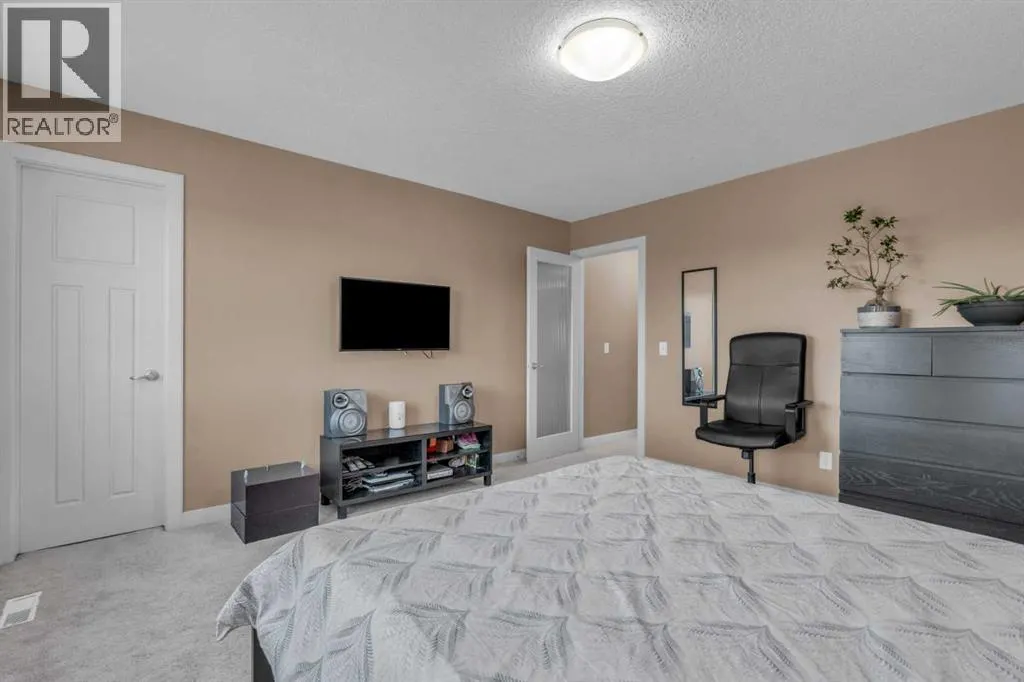 30 Everhollow Green SW