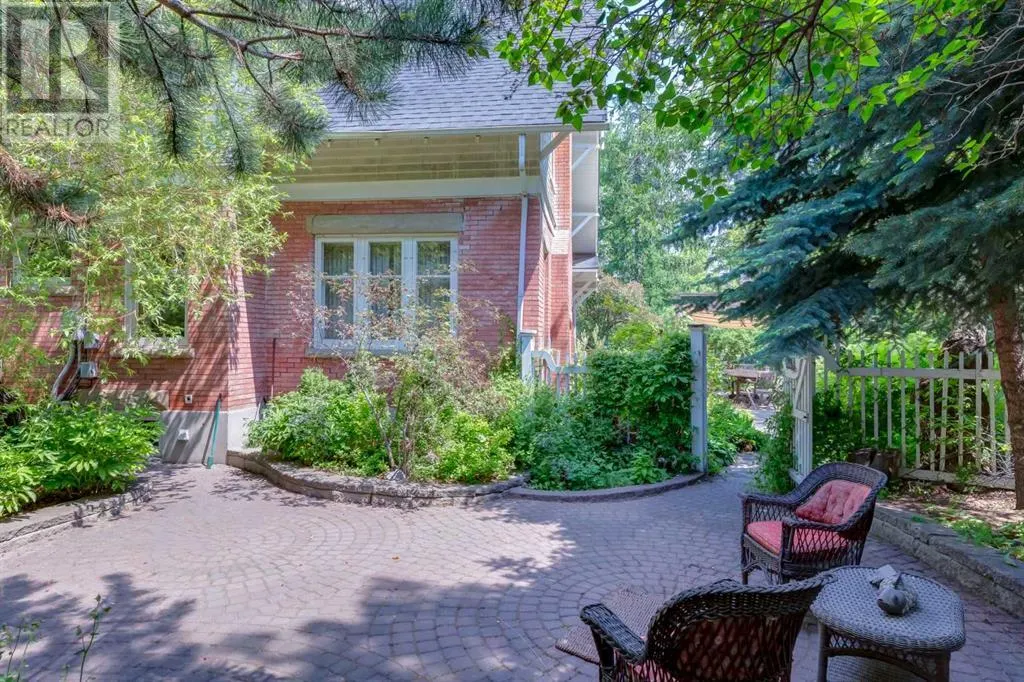 2209 Carleton Street SW
