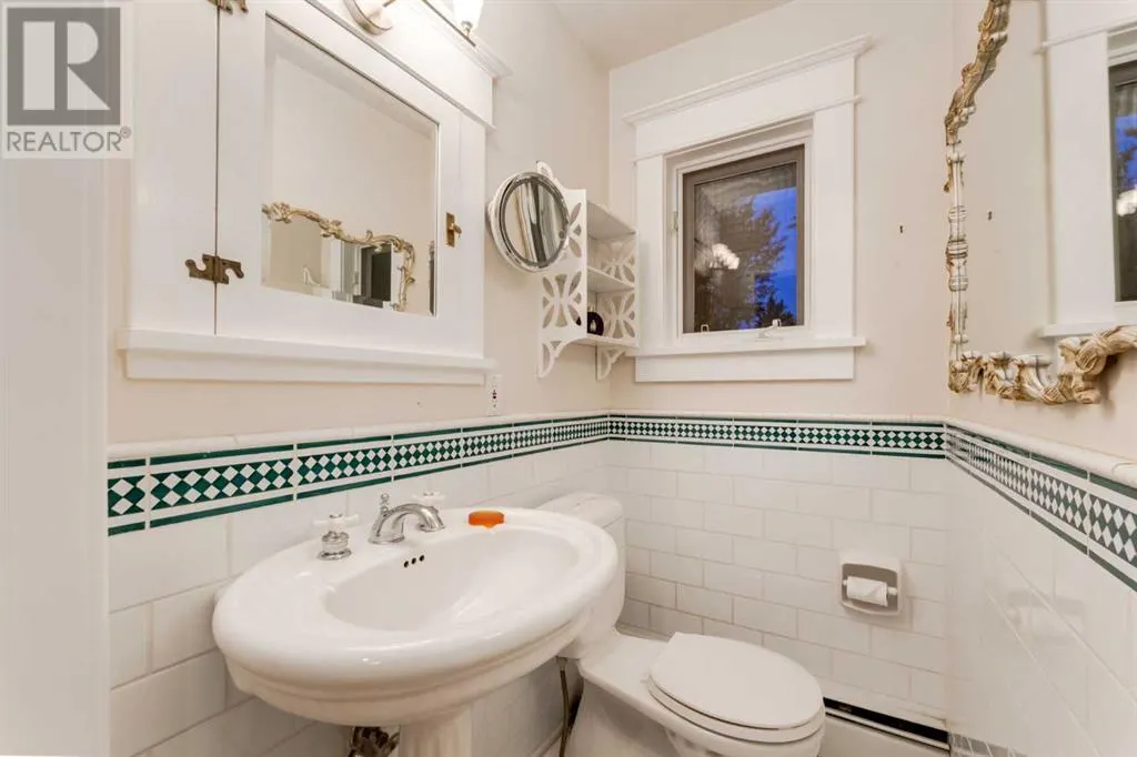2209 Carleton Street SW