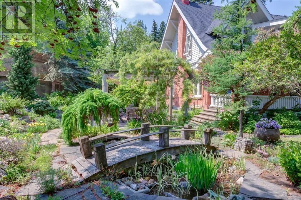 2209 Carleton Street SW
