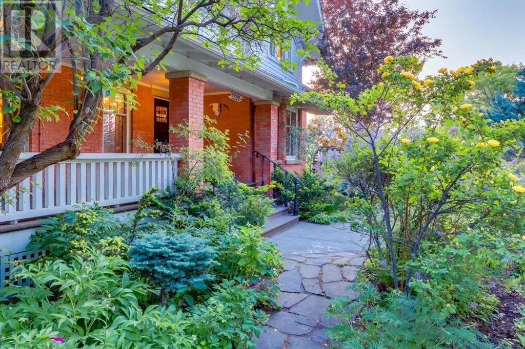 2209 Carleton Street SW