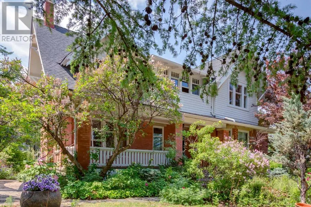 2209 Carleton Street SW