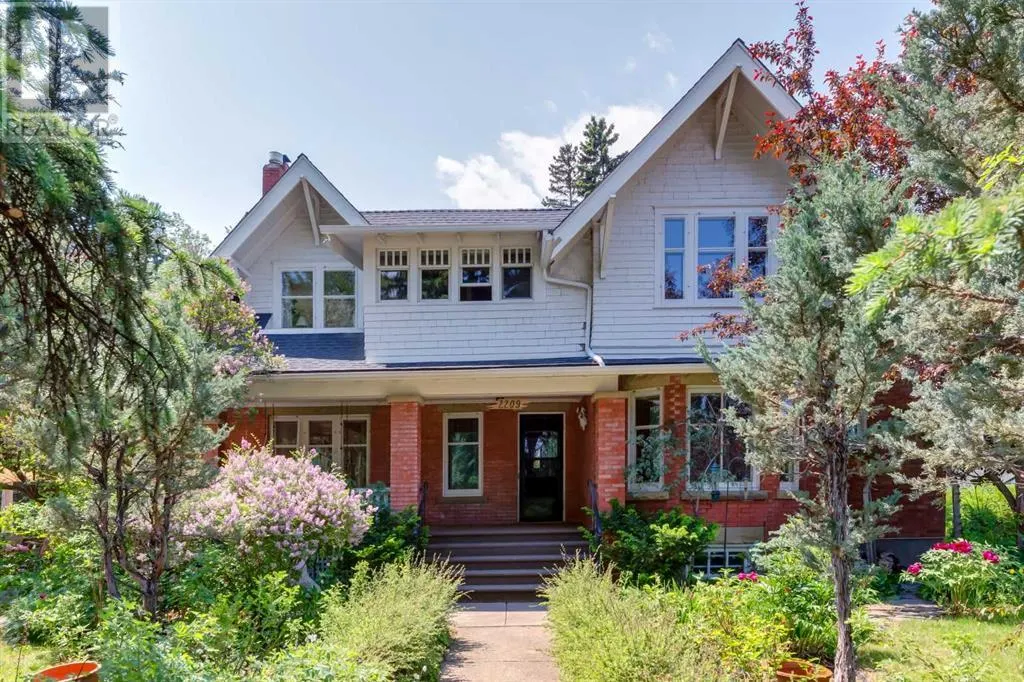 2209 Carleton Street SW