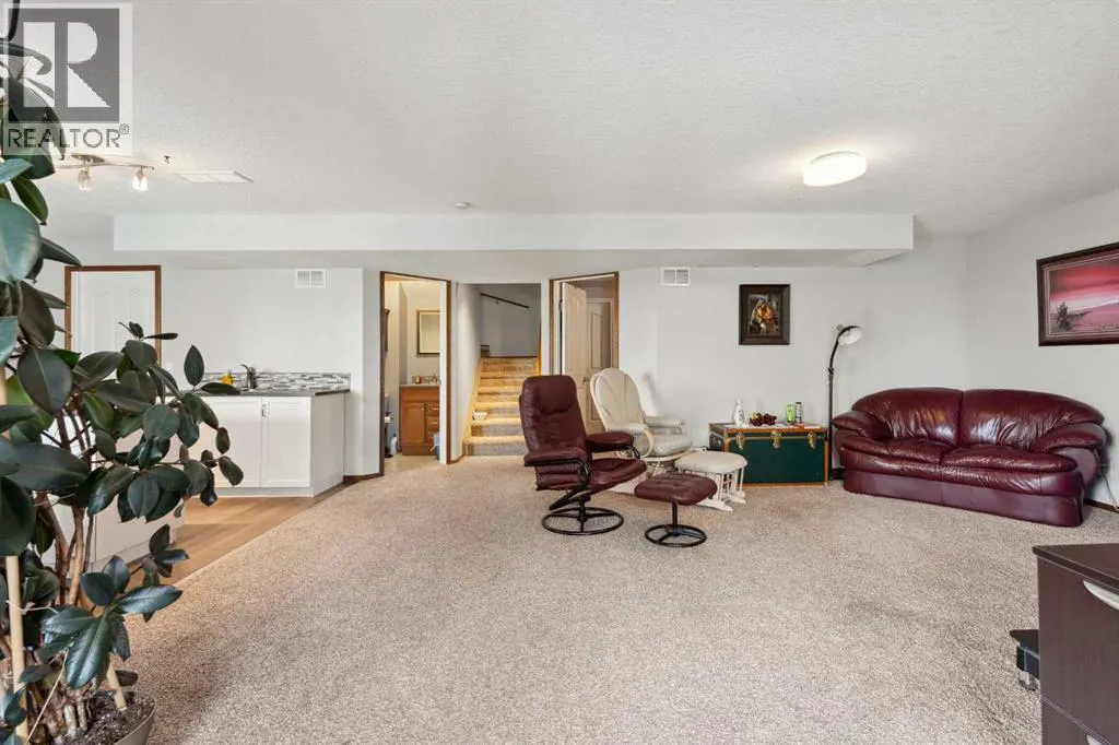 16 Bow Ridge Drive