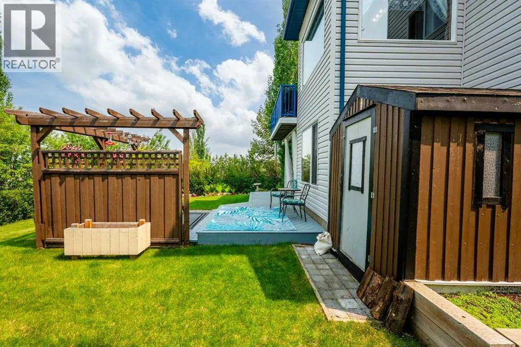 16 Bow Ridge Drive