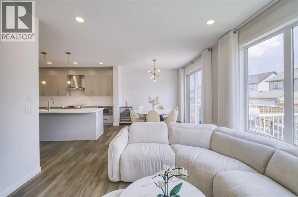 53 Magnolia Terrace SE