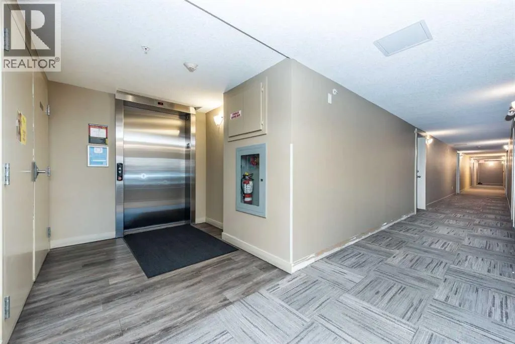 4210, 403 Mackenzie Way SW