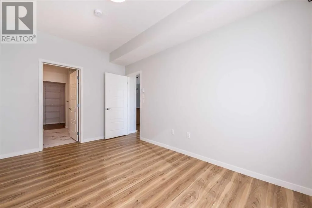2401, 220 Seton Grove SE