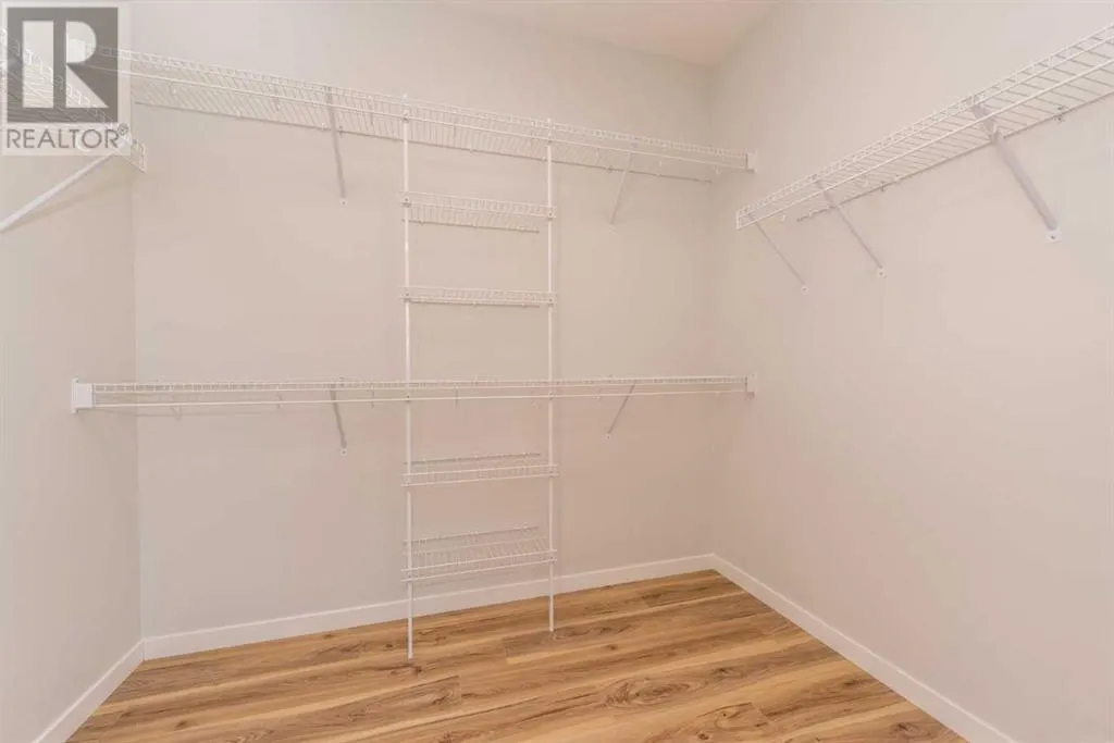 2401, 220 Seton Grove SE