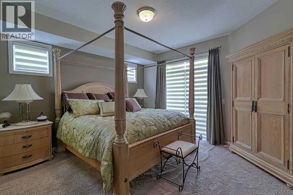223 Sunset Square