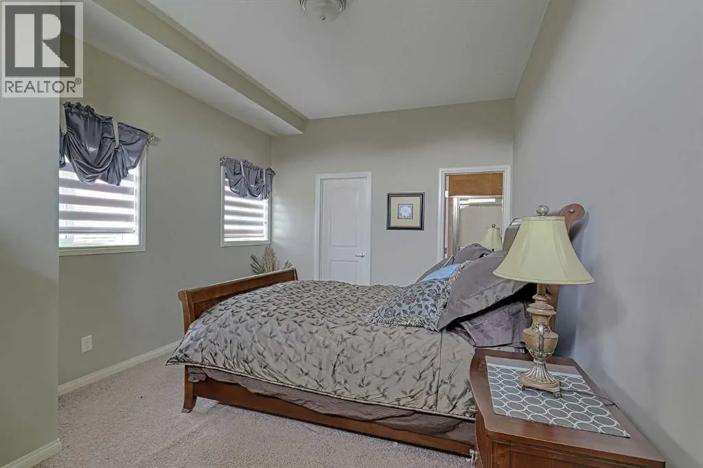 223 Sunset Square