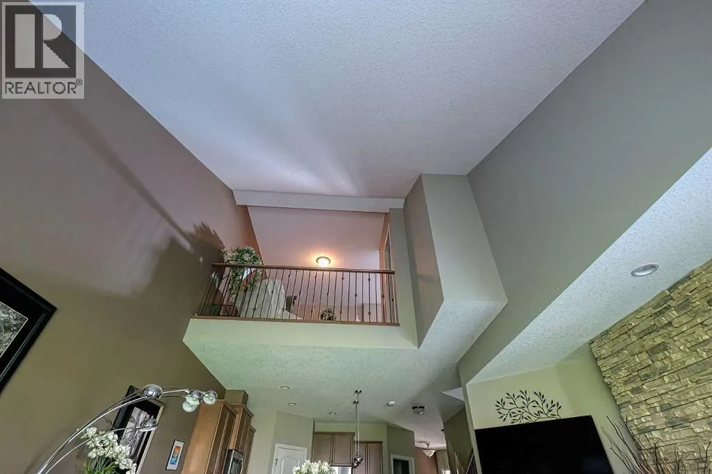 223 Sunset Square