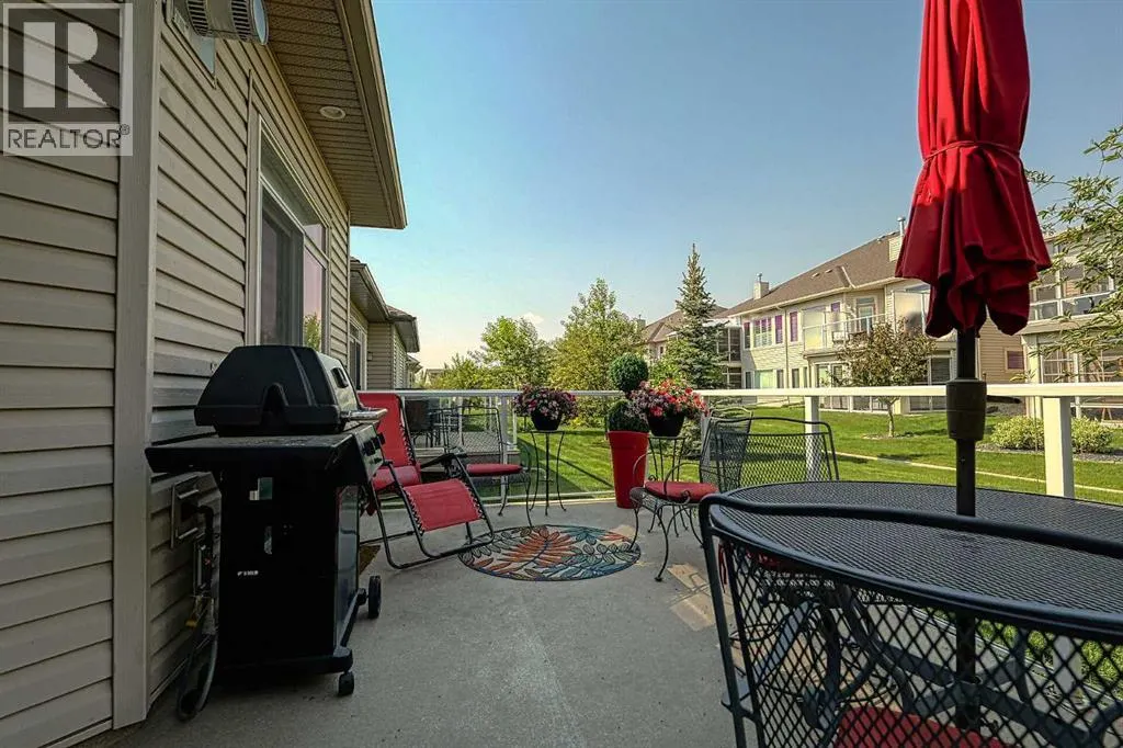 223 Sunset Square