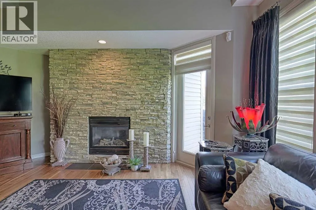 223 Sunset Square