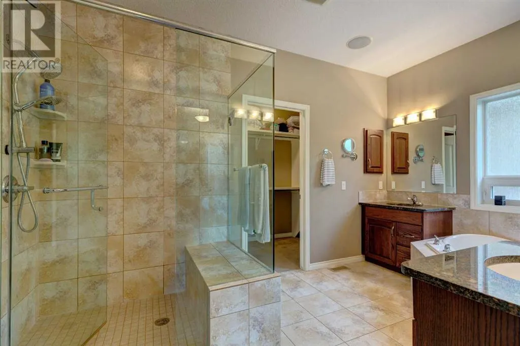 2 Cranridge Heights SE
