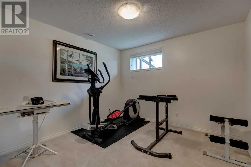 2 Cranridge Heights SE