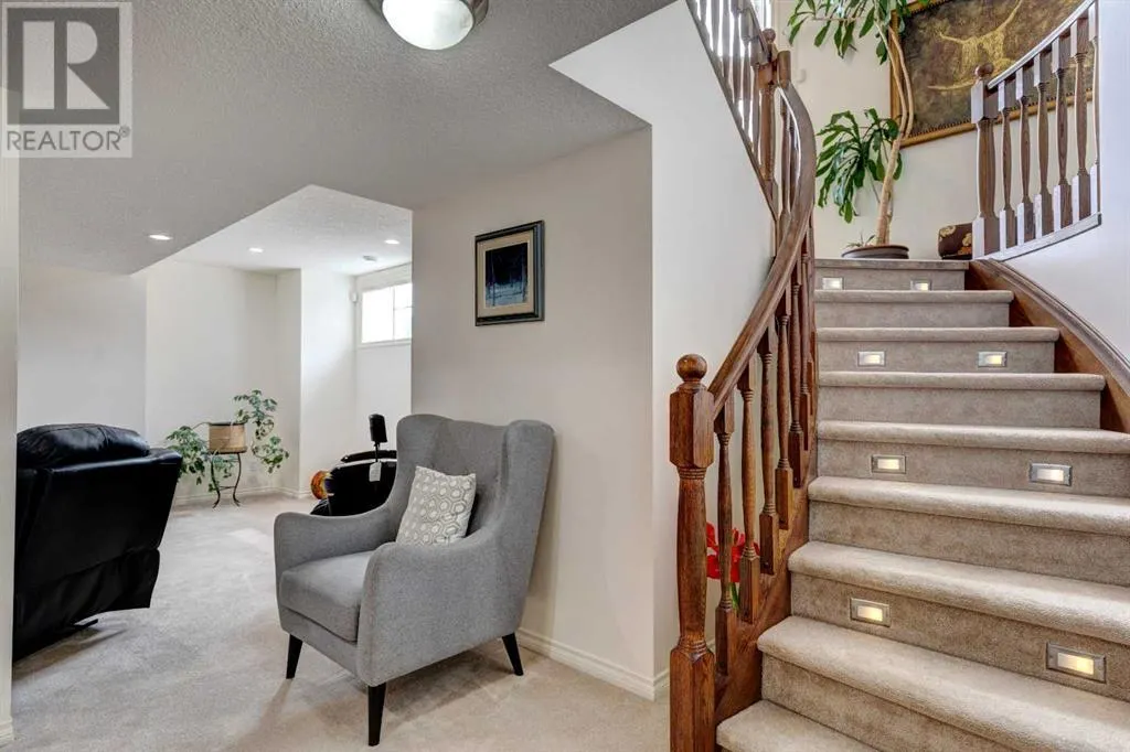2 Cranridge Heights SE