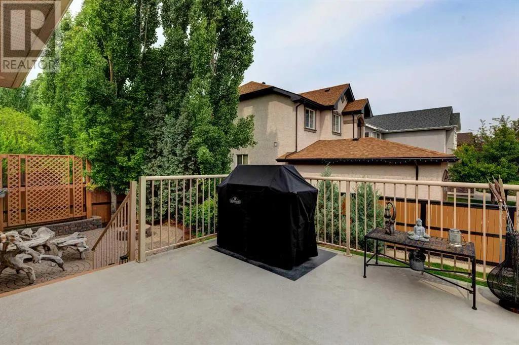 2 Cranridge Heights SE