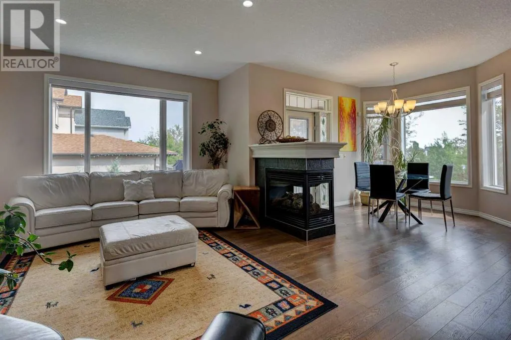 2 Cranridge Heights SE