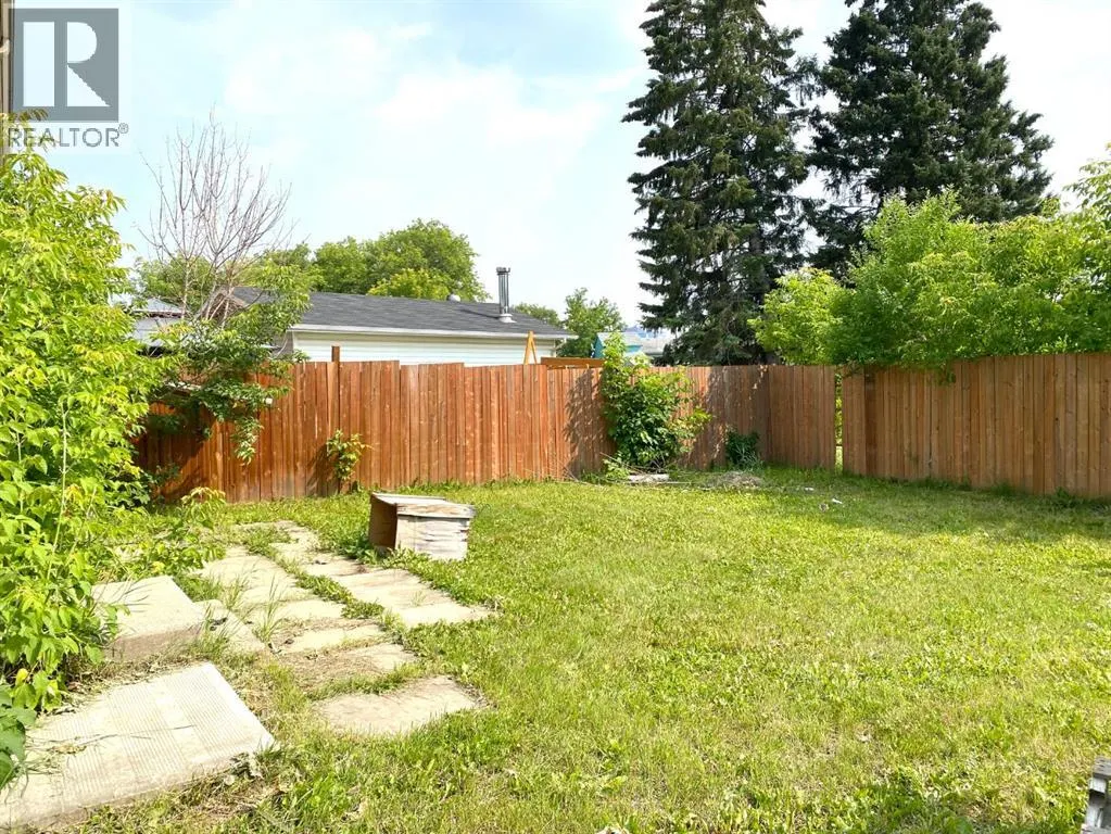 23 Pond Crescent