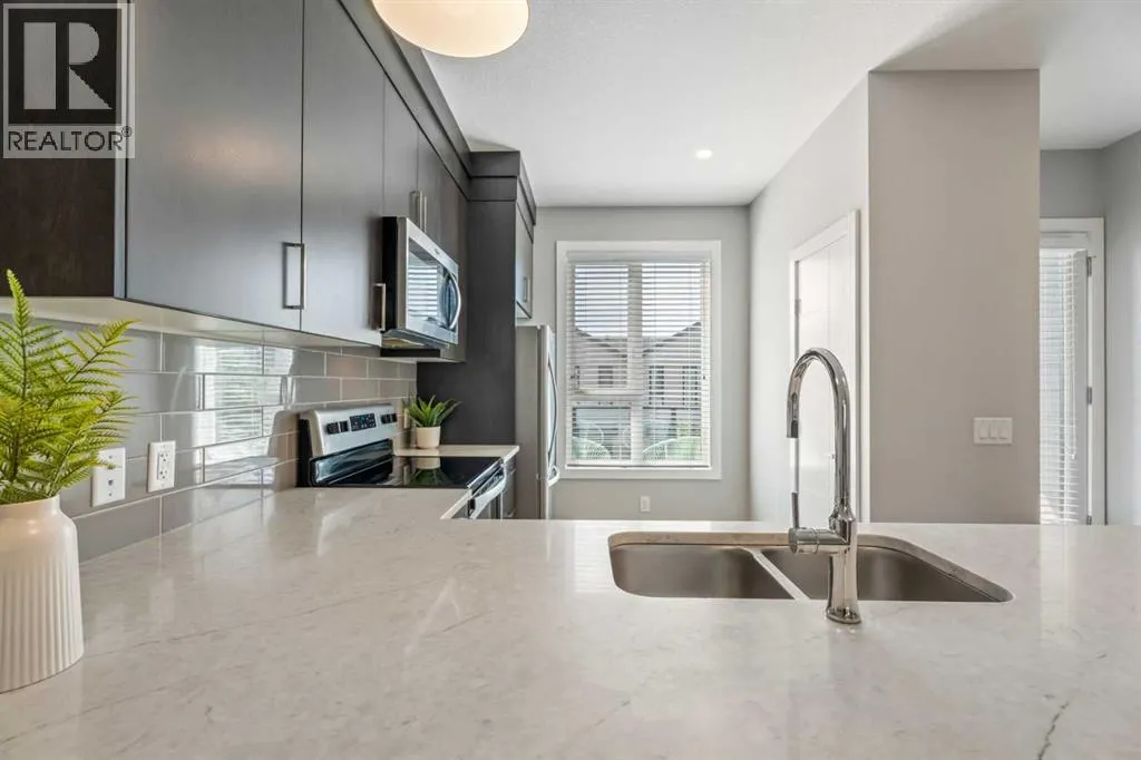 508 Drake Landing Wynd