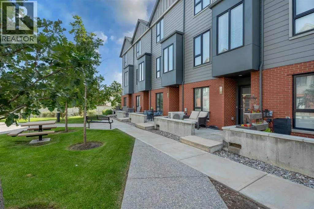 508 Drake Landing Wynd