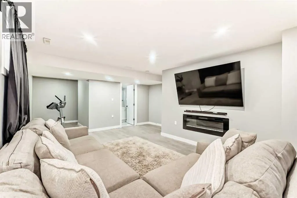 301 Brightonstone Green SE
