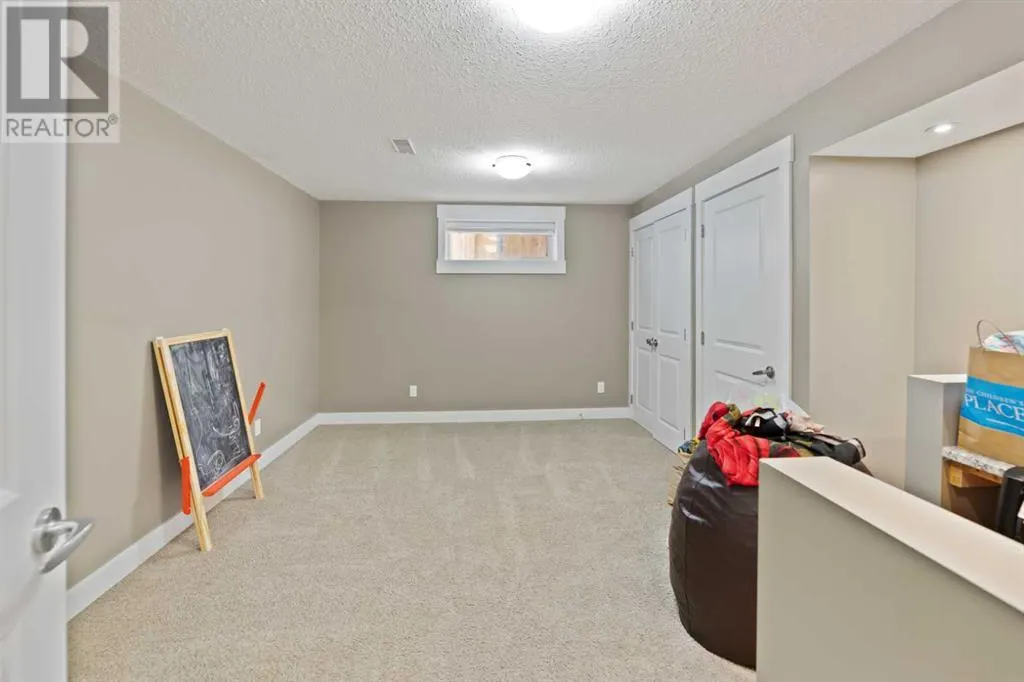 145 Rainbow Falls Glen