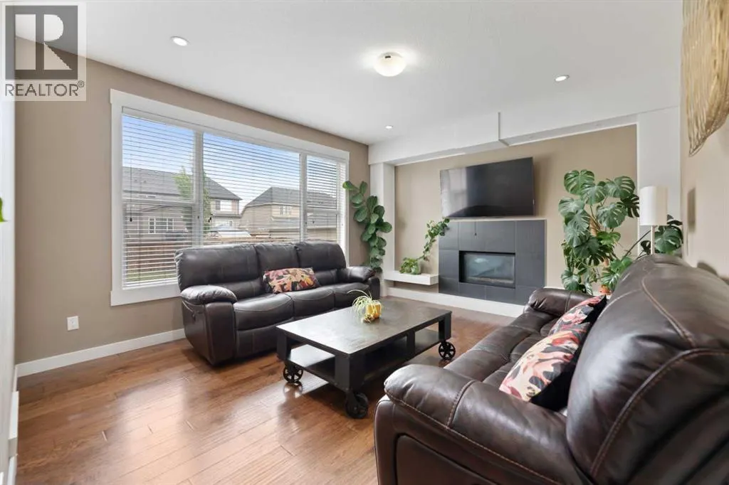 145 Rainbow Falls Glen