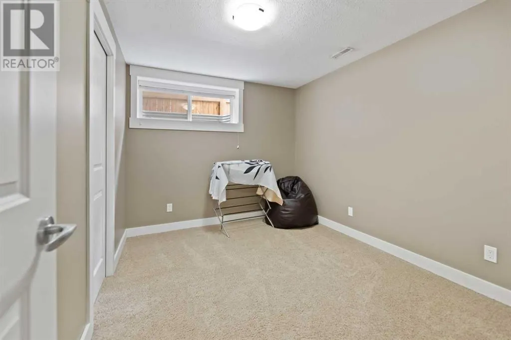 145 Rainbow Falls Glen