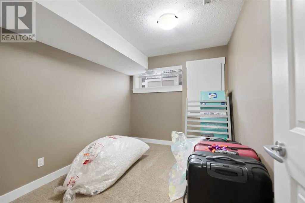 145 Rainbow Falls Glen