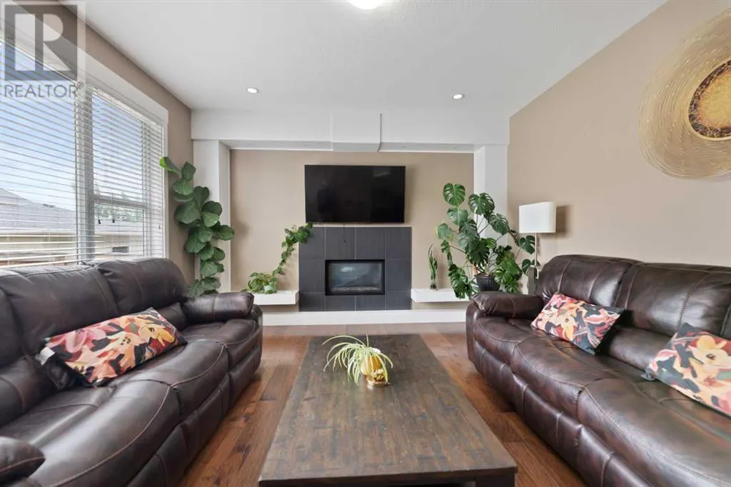 145 Rainbow Falls Glen