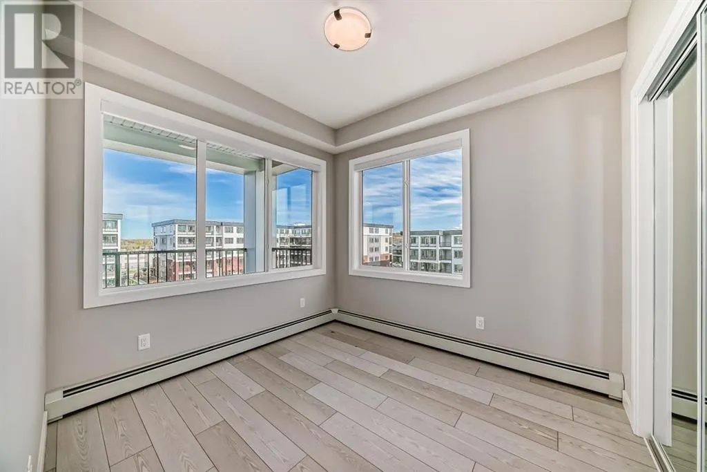 3201, 6 Merganser Drive W