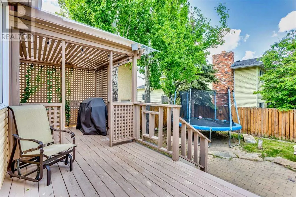 123 Woodbend Way