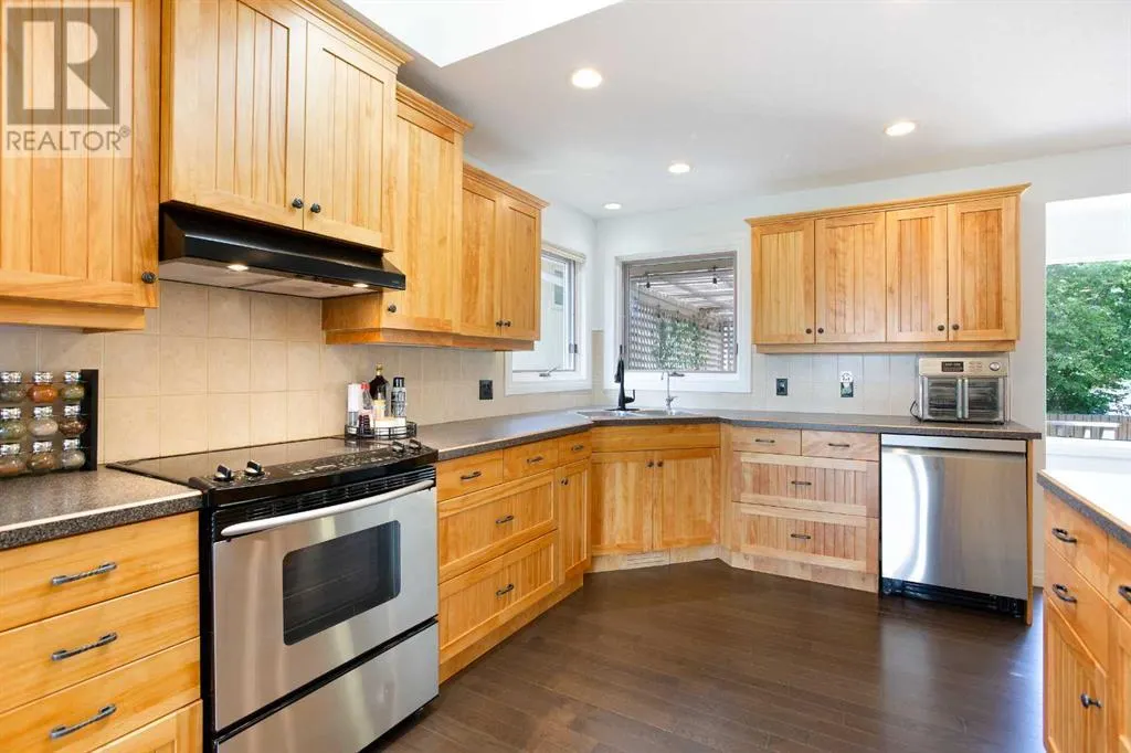 123 Woodbend Way