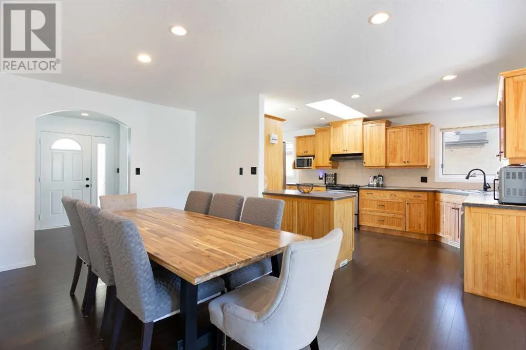 123 Woodbend Way
