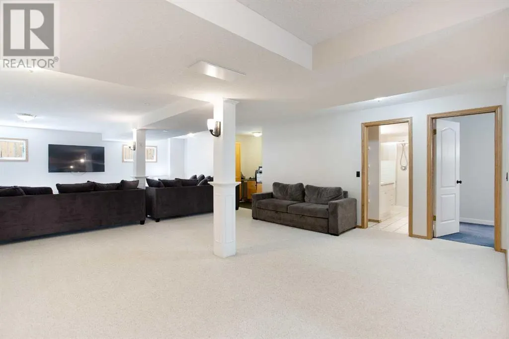 123 Woodbend Way
